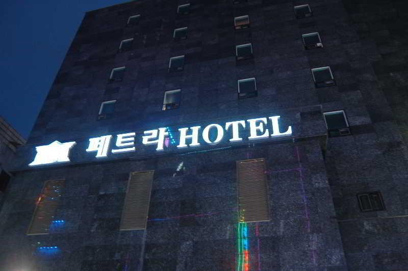 Petra Hotel Сеул Екстер'єр фото